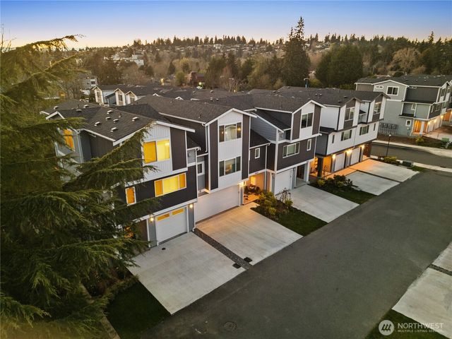 21625 13th Drive S, Des Moines, WA 98198