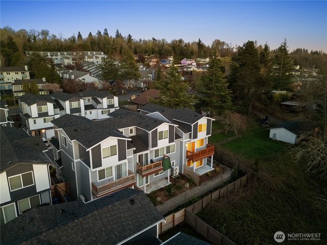 21625 13th Drive S, Des Moines, WA 98198
