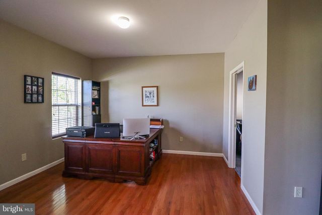 1279 AYLESBURY LN, York, PA 17404