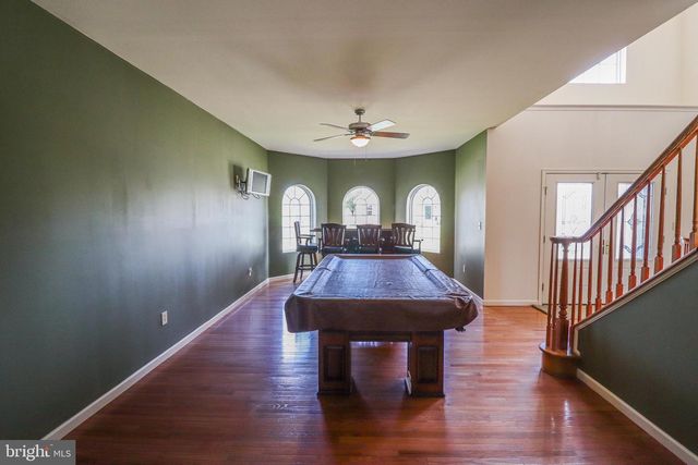 1279 AYLESBURY LN, York, PA 17404