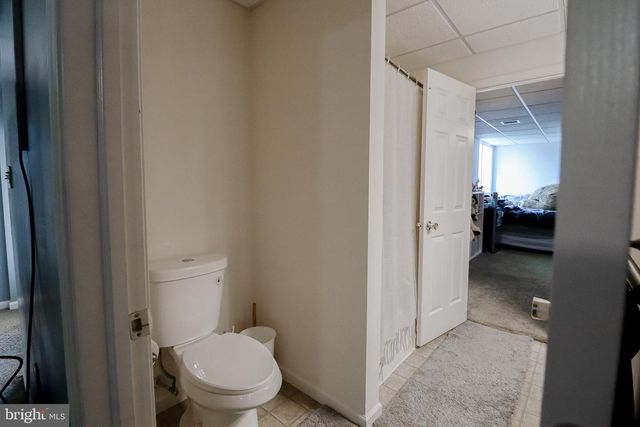 1279 AYLESBURY LN, York, PA 17404