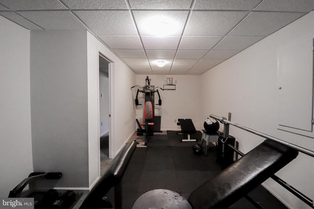 1279 AYLESBURY LN, York, PA 17404