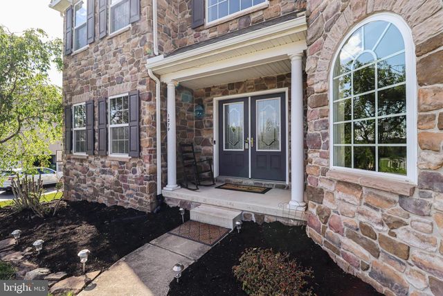 1279 AYLESBURY LN, York, PA 17404