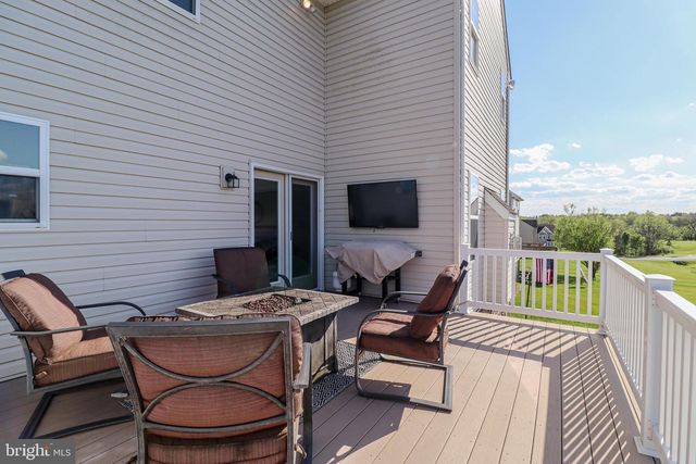 1279 AYLESBURY LN, York, PA 17404