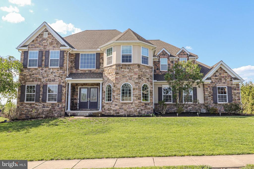 1279 AYLESBURY LN, York, PA 17404