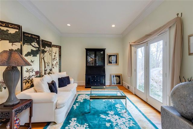 5105 Jett Forest NW Trail, Atlanta, GA 30327