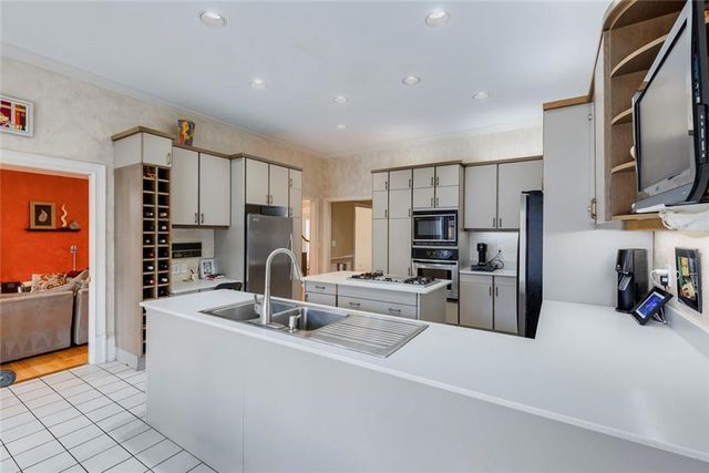 5105 Jett Forest NW Trail, Atlanta, GA 30327