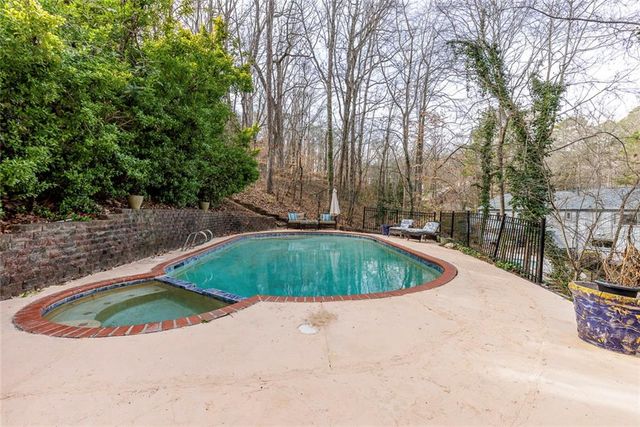 5105 Jett Forest NW Trail, Atlanta, GA 30327