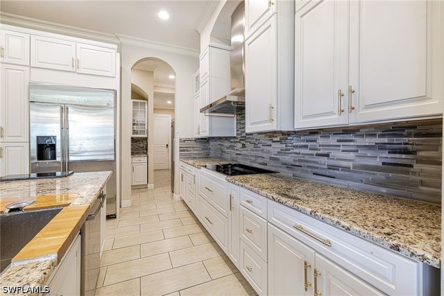 6871 Lakewood Isle DR, Fort Myers, FL 33908