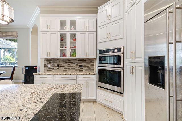6871 Lakewood Isle DR, Fort Myers, FL 33908