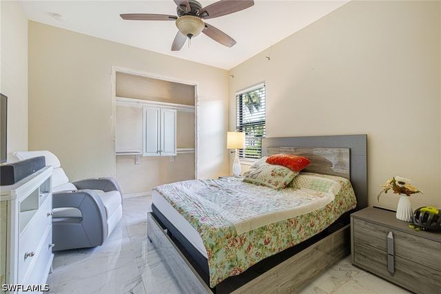 6871 Lakewood Isle DR, Fort Myers, FL 33908