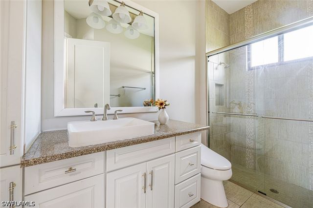 6871 Lakewood Isle DR, Fort Myers, FL 33908