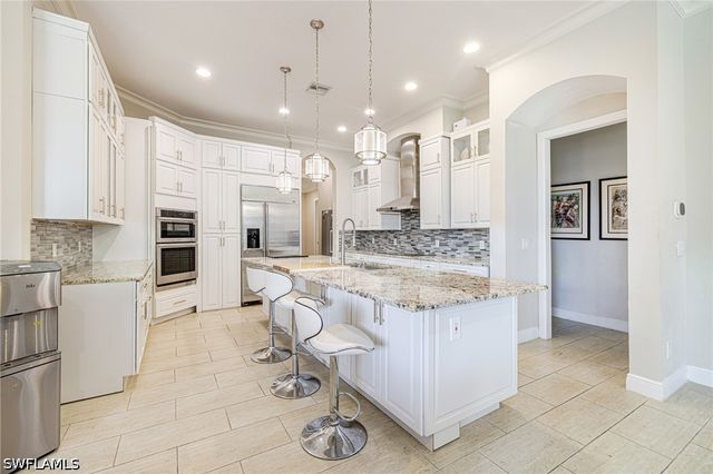 6871 Lakewood Isle DR, Fort Myers, FL 33908