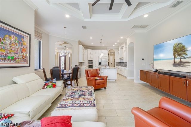 6871 Lakewood Isle DR, Fort Myers, FL 33908