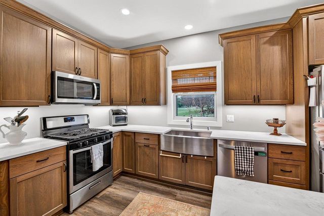 166 Cardinal Lane, Fall River, WI 53932