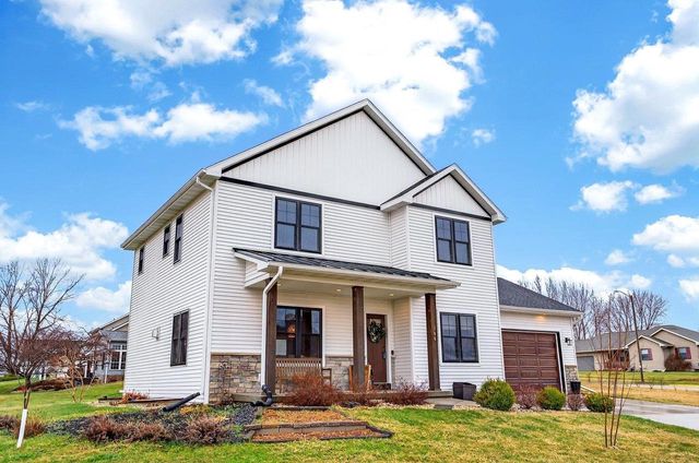 166 Cardinal Lane, Fall River, WI 53932