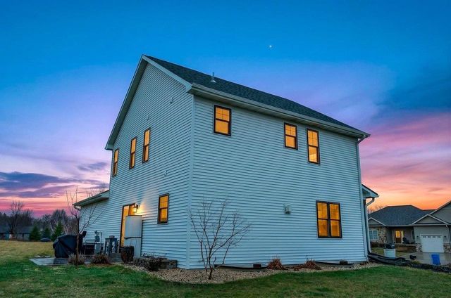 166 Cardinal Lane, Fall River, WI 53932