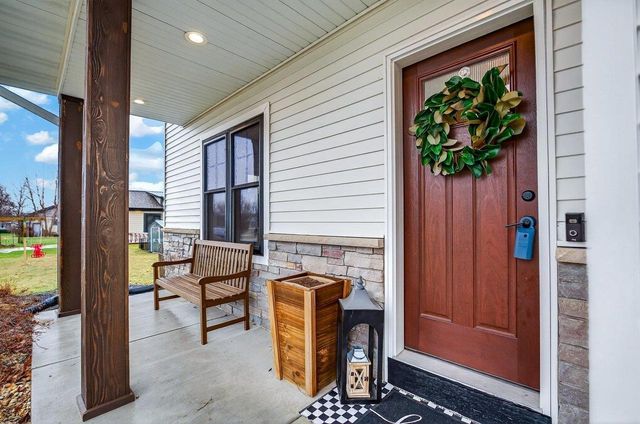 166 Cardinal Lane, Fall River, WI 53932