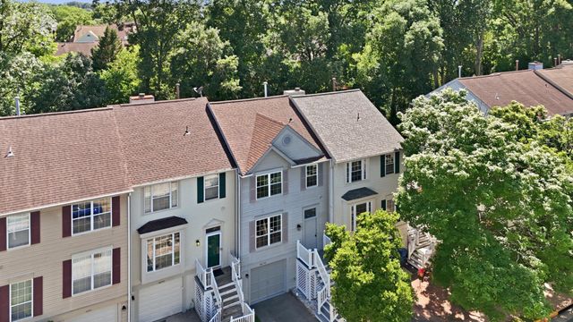 46757 HOBBLEBUSH TER, Sterling, VA 20164