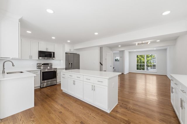 46757 HOBBLEBUSH TER, Sterling, VA 20164