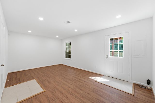 46757 HOBBLEBUSH TER, Sterling, VA 20164