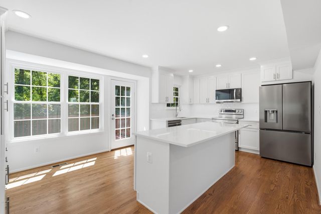 46757 HOBBLEBUSH TER, Sterling, VA 20164