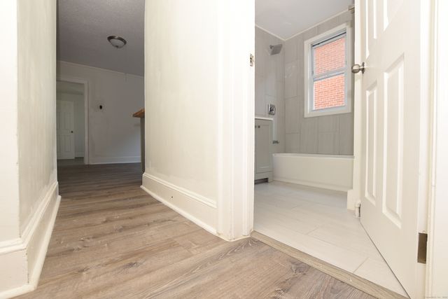 178 Roosevelt Street 2-E, Hartford, CT 06114