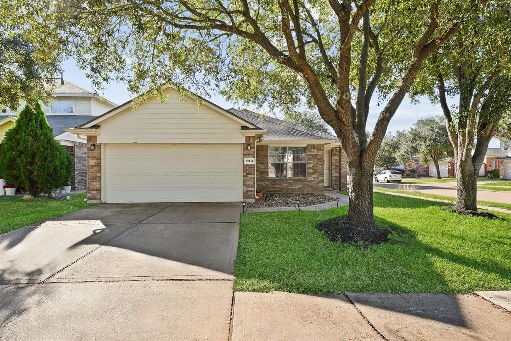19131 Lakota Drive, Katy, TX 77449