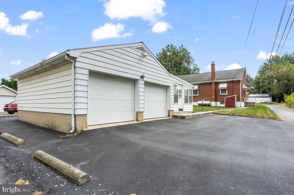 507 E HIGH ST, Lebanon, PA 17042
