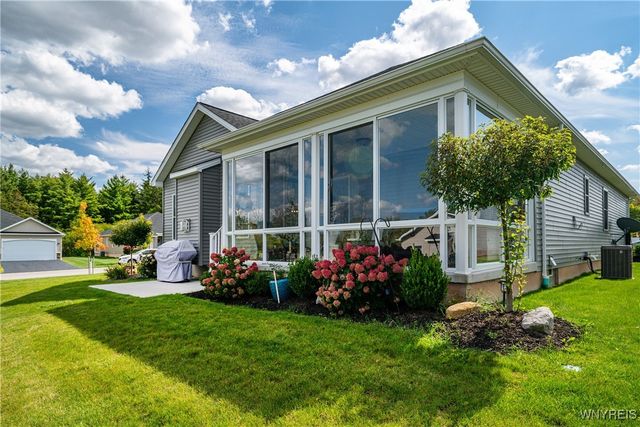 7273 Clarkview Drive, Lockport Town, NY 14094