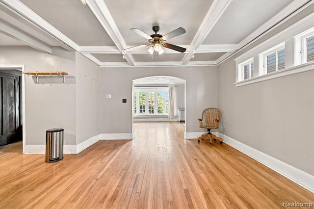 899 Edison Street, Detroit, MI 48202