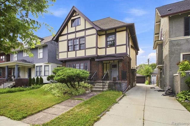899 Edison Street, Detroit, MI 48202