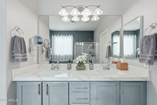 9506 E KILAREA Avenue, Mesa, AZ 85209