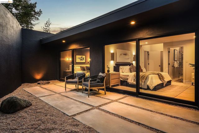 5645 Bacon Rd, Oakland, CA 94619