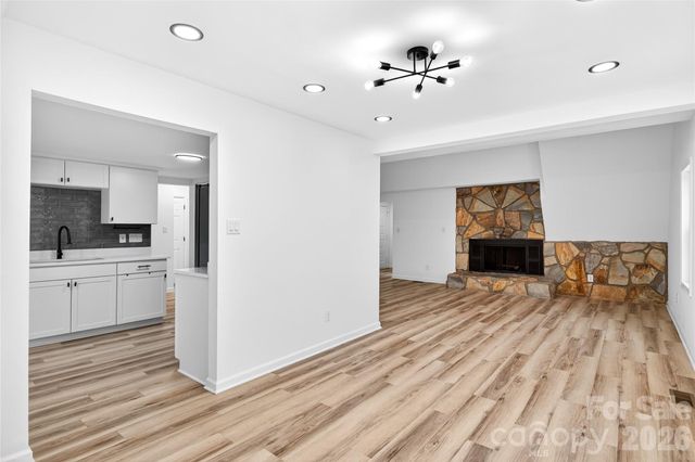 10054 Four Mile Creek Road, Charlotte, NC 28277