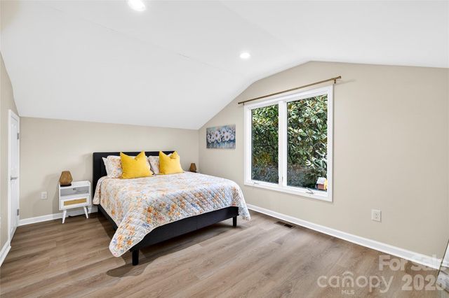 10054 Four Mile Creek Road, Charlotte, NC 28277