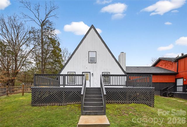 10054 Four Mile Creek Road, Charlotte, NC 28277