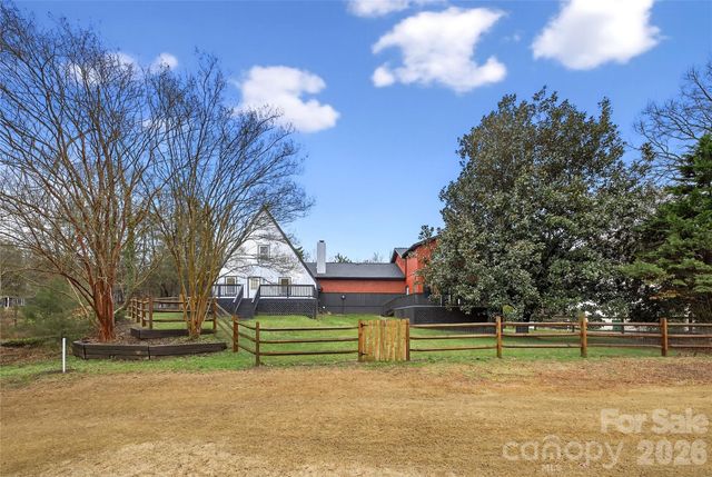 10054 Four Mile Creek Road, Charlotte, NC 28277