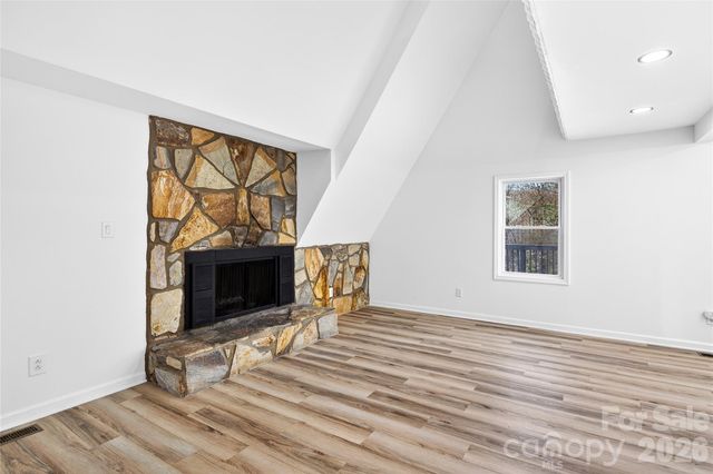 10054 Four Mile Creek Road, Charlotte, NC 28277