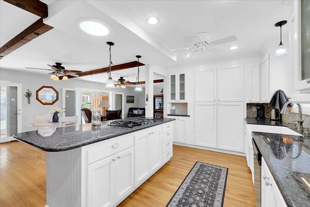 554 Winslow Dr, Yuba City, CA 95991