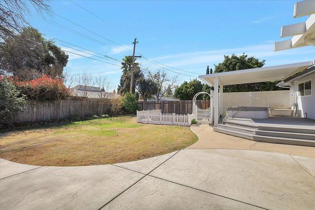 554 Winslow Dr, Yuba City, CA 95991