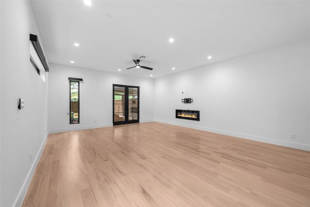 5227 Lindsley Avenue, Dallas, TX 75223