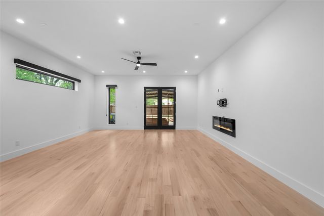 5227 Lindsley Avenue, Dallas, TX 75223