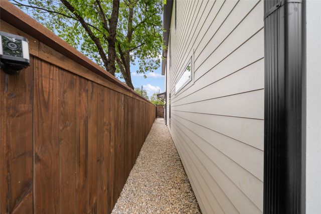 5227 Lindsley Avenue, Dallas, TX 75223