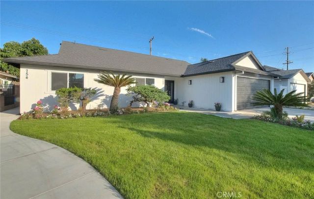 752--754 Rio Del Sol Avenue, Montebello, CA 90640
