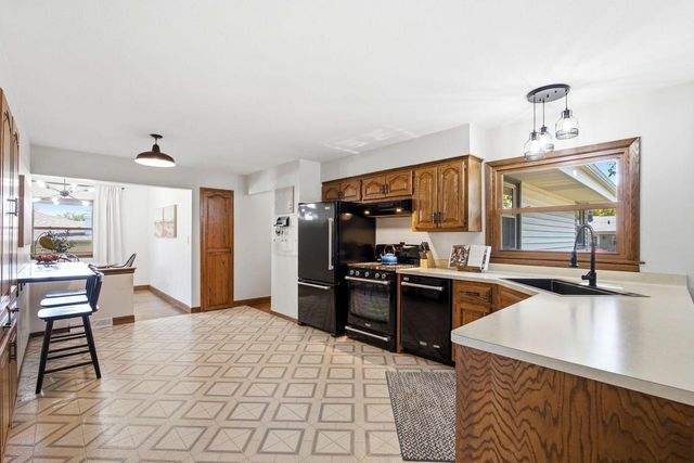 1931 17th AVENUE, Grafton, WI 53024