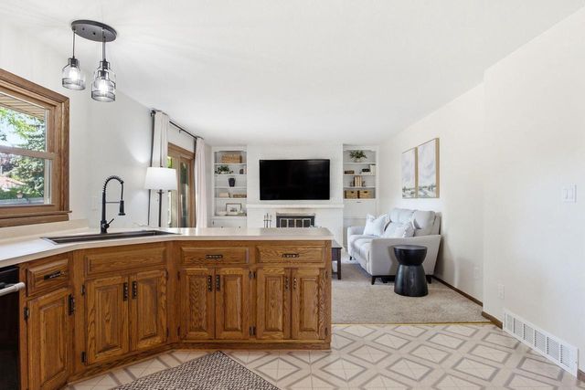 1931 17th AVENUE, Grafton, WI 53024