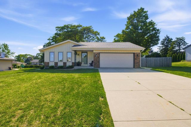 1931 17th AVENUE, Grafton, WI 53024
