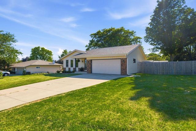 1931 17th AVENUE, Grafton, WI 53024