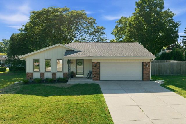 1931 17th AVENUE, Grafton, WI 53024